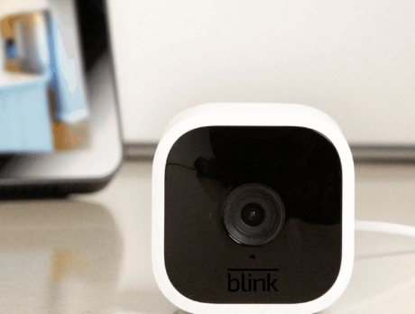 您可以以一个的价格获得两个 Blink 迷你安全摄像头