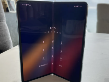 Honor 的首款折叠屏手机即将在全球发布