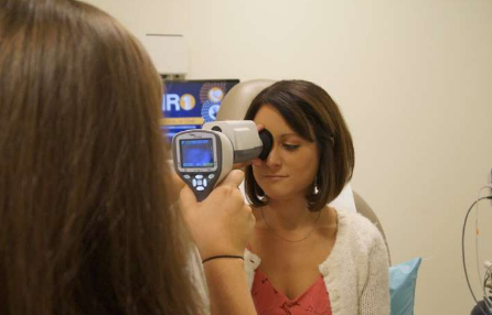 WVU 项目着眼于预防糖尿病患者失明